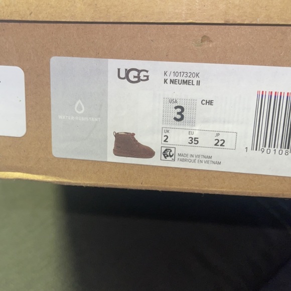 UGG KIDS SIZE 3